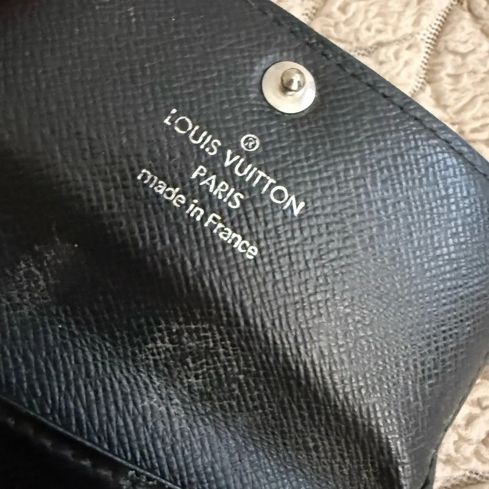 Louis Vuitton Damier Graphite 6-Key Holder - Picture 5 of 5